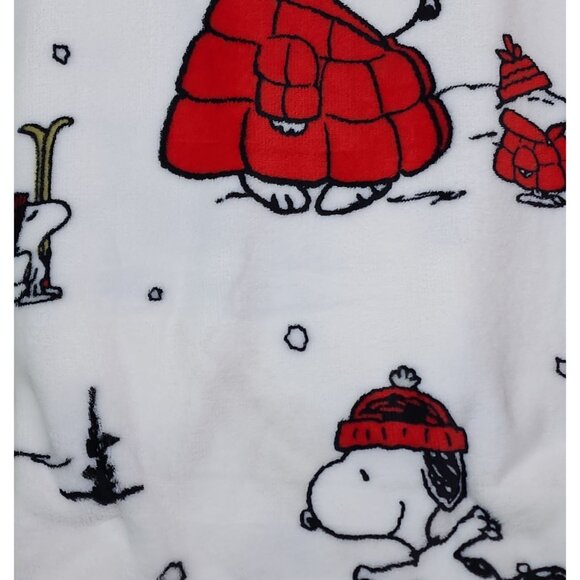 Peanuts Snoopy Soft Plush Throw Blanket 50" x 70" White & Red Winter Christmas - Picture 6 of 8